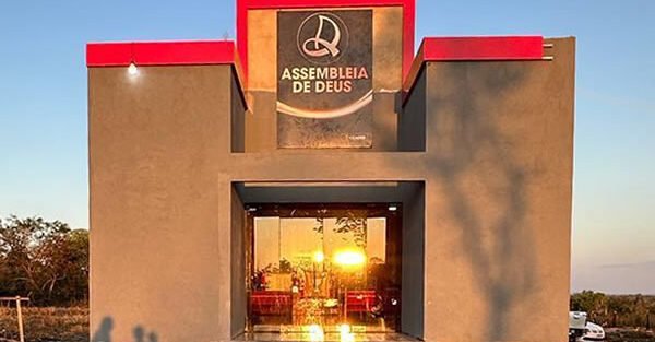 A Construção da Igreja no Povoado de Cera - Cruz e Graça