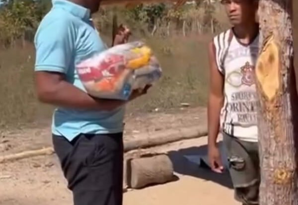 Cestas que alimentam o corpo. Amor que alimenta a alma - Cruz e Graça